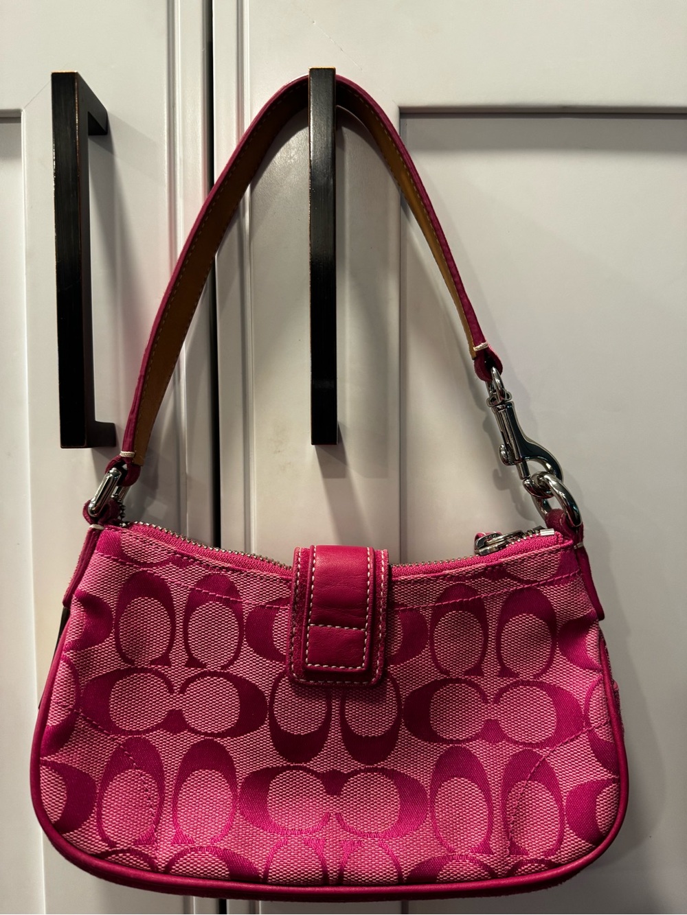 Vintage Y2K Coach Signature Hot Pink Suede Canvas Demi Buckle Shoulder Bag 6362 - Picture 4 of 13